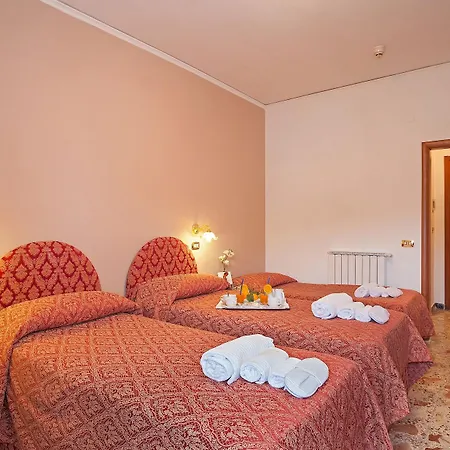 Hotel Caruso