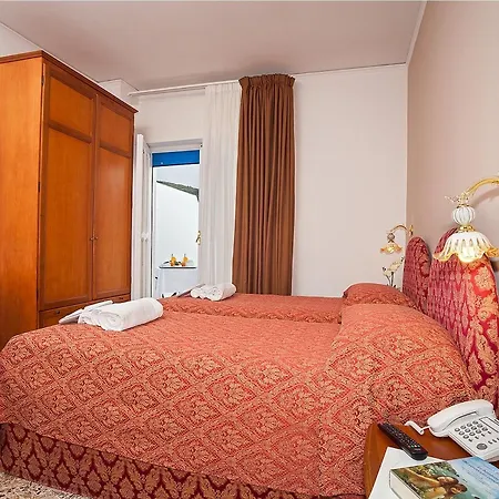 Caruso Hotel 4*